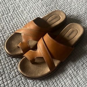 Women’s cushionaire sandals size 10W